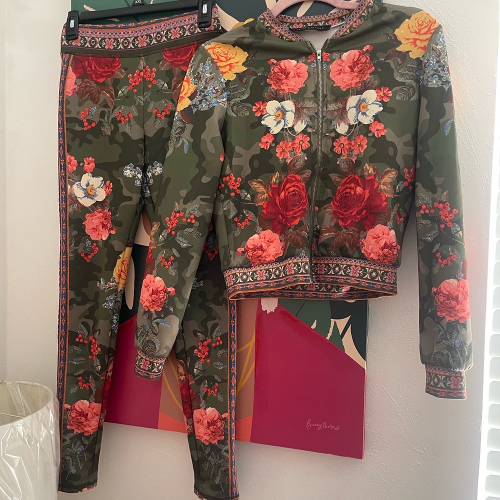 AKIRA Floral Camouflage Track Suit